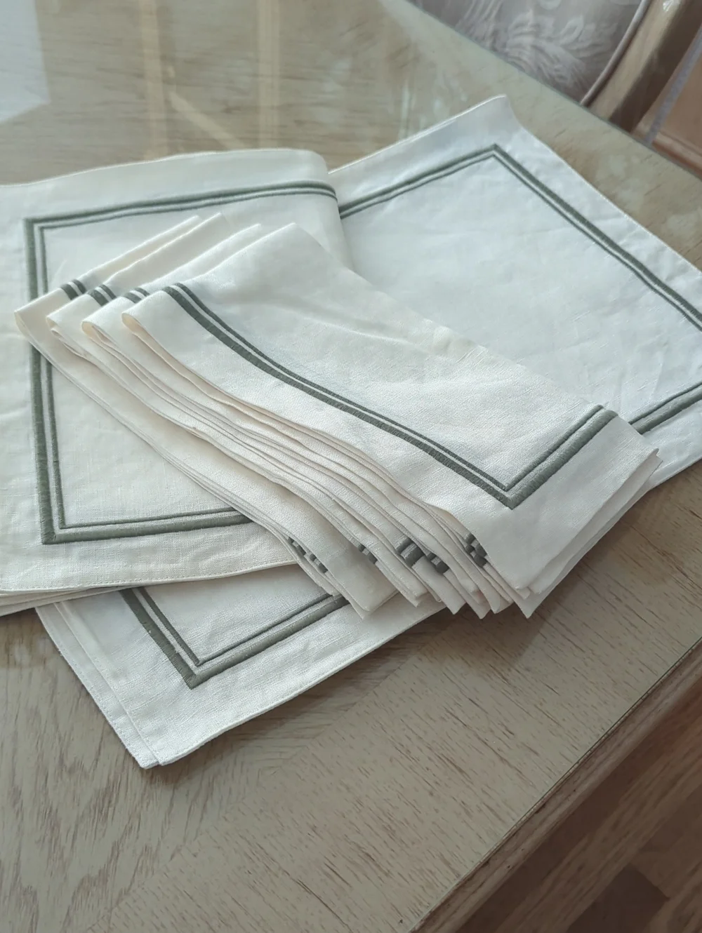 Linen Placemats And Napkins